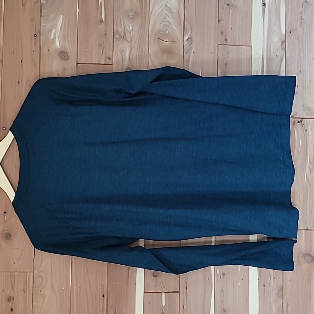 GAIAM Dark Green Long Sleeve Shirt, Size M, Butter Soft - Picture 5 of 6